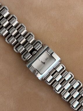 Beautiful D & G Watch - Stainless Steel with Swarovski Pavé Embellishments